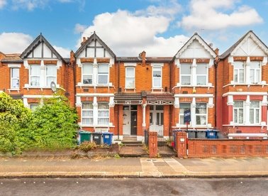 Properties for sale in Algernon Road - NW4 3TA view1