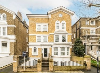 Properties for sale in Altenburg Gardens - SW11 1JL view1