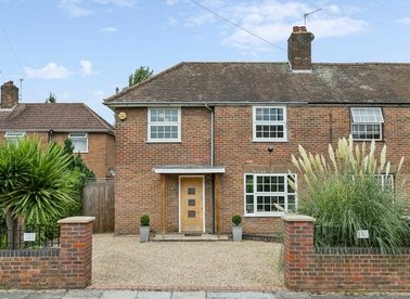 Properties for sale in Alwyn Gardens - W3 0JH view1