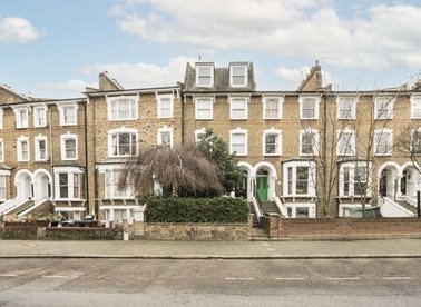 Properties for sale in Amhurst Road - N16 7UX view1