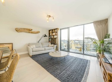 Properties for sale in Antoinette Close - KT1 2FJ view1