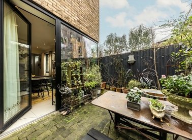 Properties for sale in Anton Street - E8 2AD view1