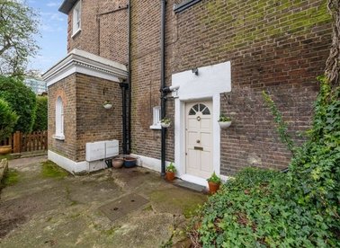 Properties for sale in Arden Road - W13 8RP view1