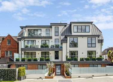Properties for sale in Armitage Road - NW11 8AZ view1