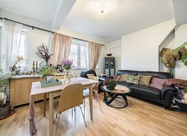 Properties for sale in Arnold Estate - SE1 2DT view1