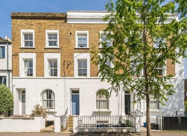 Properties for sale in Arragon Road - TW1 3NG view1
