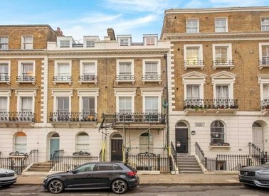 Properties for sale in Arundel Square - N7 8AT view1