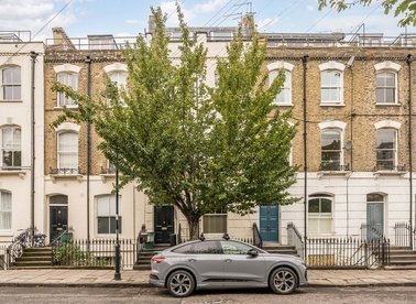Properties for sale in Arundel Square - N7 8AP view1
