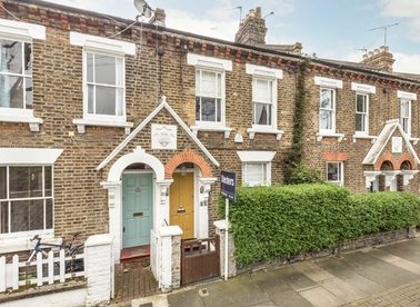 Properties for sale in Ashbury Road - SW11 5UQ view1