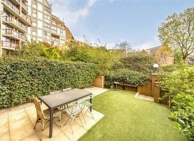 Properties for sale in Asher Way - E1W 2JY view1