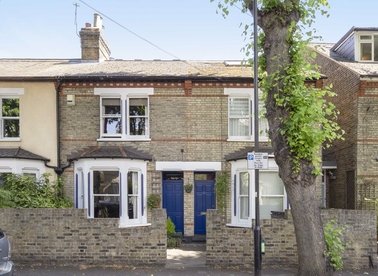 Properties for sale in Avenue Road - TW8 9NS view1