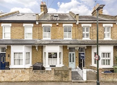 Properties sold in Avenue Road - TW12 2BE view1