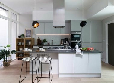 Properties for sale in Avery Walk - SW11 5FU view1