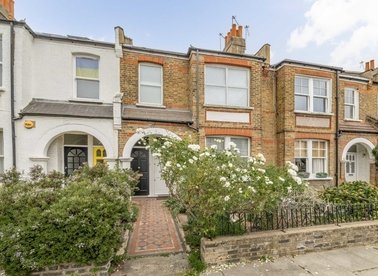 Properties for sale in Aylmer Road - W12 9LQ view1