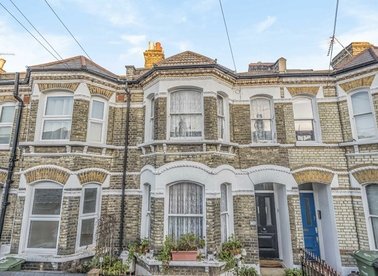 Properties for sale in Ballater Road - SW2 5QS view1