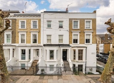 Properties for sale in Barclay Road - SW6 1EJ view1