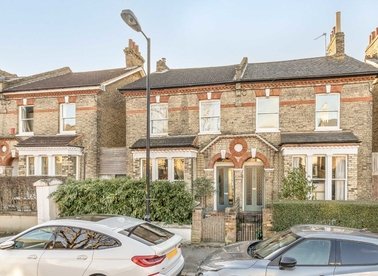 Properties for sale in Barforth Road - SE15 3PS view1