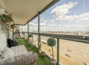 Properties for sale in Barge Walk - SE10 0FP view1