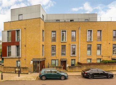 Properties for sale in Barlborough Street - SE14 5EY view1