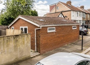 Properties for sale in Barlow Road - W3 9LJ view1