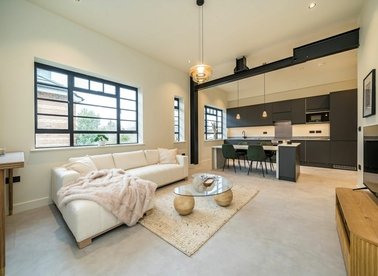 Properties for sale in Barmeston Road - SE6 3BH view1