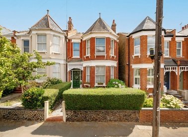 Properties for sale in Barnard Hill - N10 2HB view1