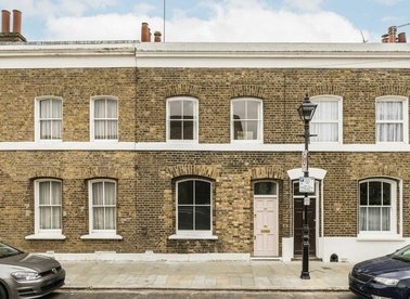 Properties for sale in Barnet Grove - E2 7BJ view1