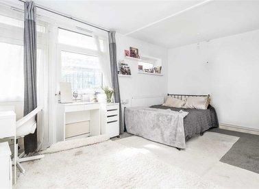 Properties for sale in Baroness Road - E2 7PW view1