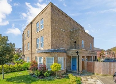 Barrons Chase, Richmond, TW10