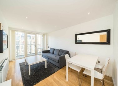 Properties for sale in Battersea Park Road - SW8 4DB view1