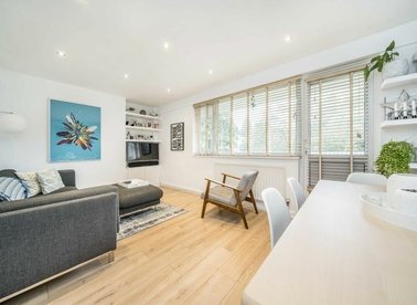 Properties for sale in Baxter Road - N1 3HS view1