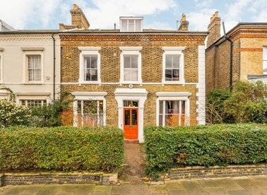 Properties for sale in Beacon Hill - N7 9LY view1