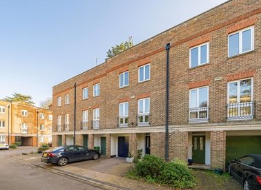 Properties for sale in Beaufort Road - TW1 2PQ view1