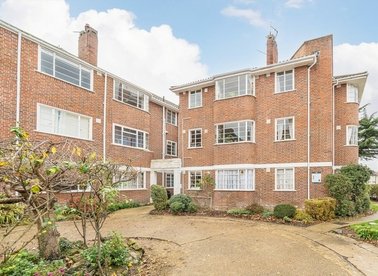 Properties for sale in Beaufort Road - KT1 2HP view1