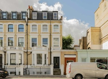 Properties for sale in Beaufort Street - SW3 6BS view1