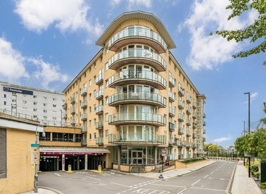 Properties for sale in Bedfont Lane - TW13 4GE view1