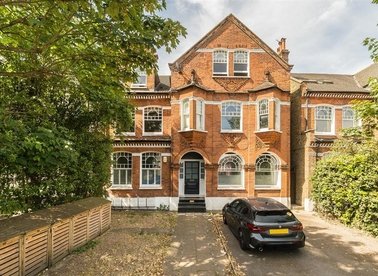Properties for sale in Bedford Hill - SW12 9HL view1