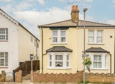 Properties for sale in Bedford Villas - KT1 3ED view1