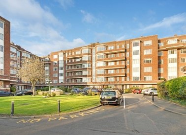 Properties for sale in Belsize Avenue - NW3 4BG view1