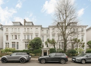 Properties for sale in Belsize Grove - NW3 4UP view1