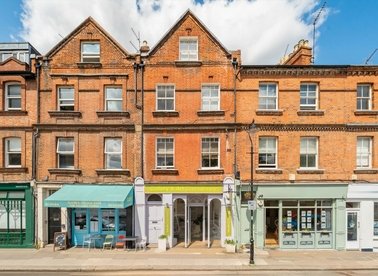 Properties for sale in Belsize Lane - NW3 5BE view1