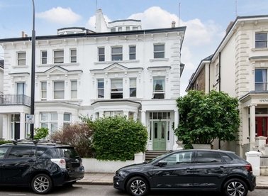 Properties for sale in Belsize Park Gardens - NW3 4JG view1