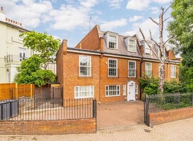 Properties for sale in Belsize Road - NW6 4DE view1