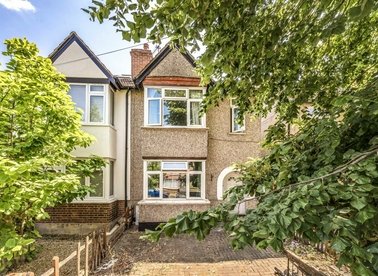 Properties for sale in Beresford Avenue - W7 3AJ view1