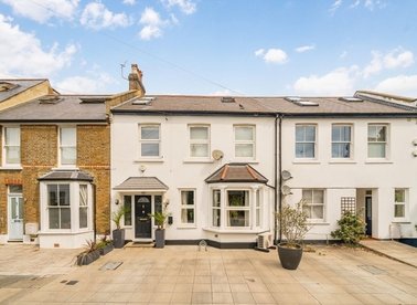 Properties for sale in Berrymede Road - W4 5JE view1