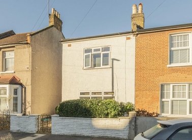 Properties for sale in Bickersteth Road - SW17 9SH view1