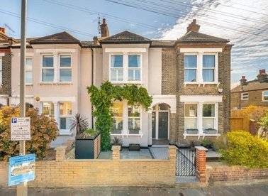 Properties for sale in Bickersteth Road - SW17 9SQ view1