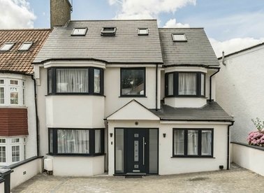 Bigginwood Road, London, SW16