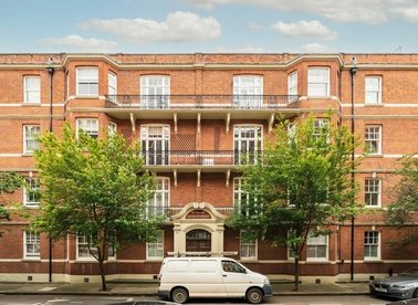 Properties for sale in Bishop Kings Road - W14 8XD view1