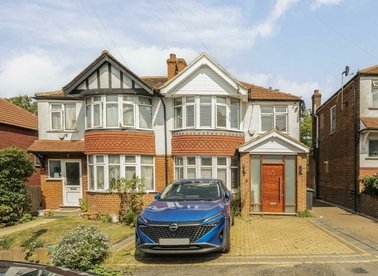 Properties for sale in Bispham Road - NW10 7HB view1